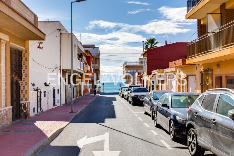 Foto 47b38f49-c7fd-4fd9-9f2a-686e856a4a02. Àtic amb calefacció a Playa de los Náufragos Torrevieja
