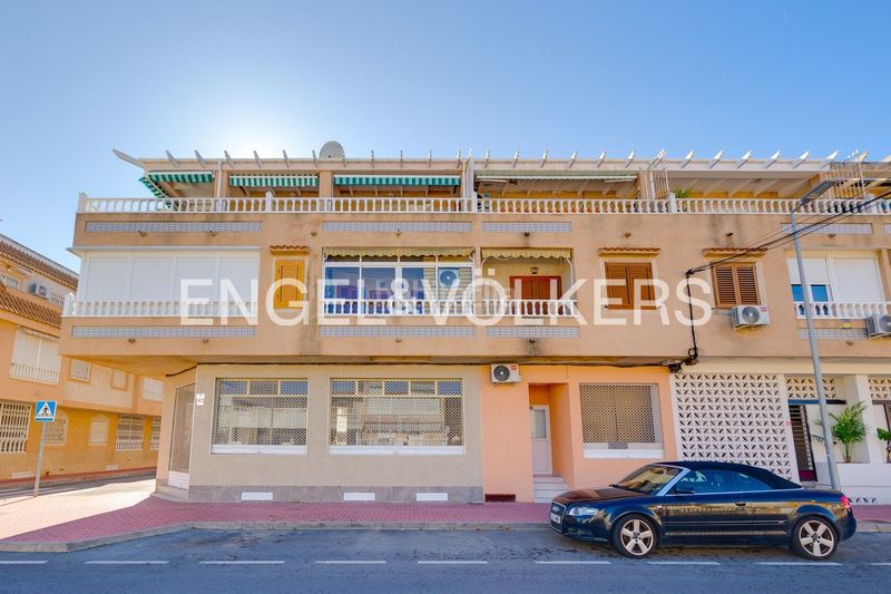 Foto b95d8488-3bca-46f4-9705-34627e17828d. Àtic amb calefacció a Playa de los Náufragos Torrevieja