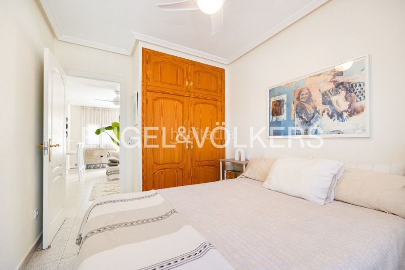 Foto e68d7b33-2e89-475b-86bc-77718e724ff0. Àtic amb calefacció a Playa de los Náufragos Torrevieja