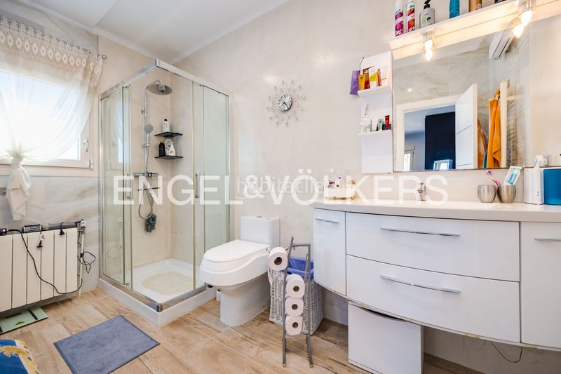 Foto 11a09742-f657-42a1-93fe-7c80dfba60a8. Casa amb calefacció aparcament piscina a Daya Vieja