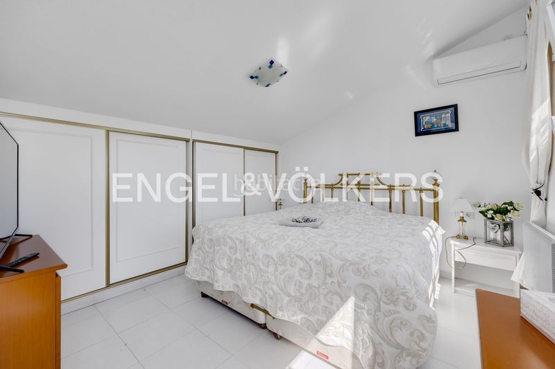 Foto 999ad243-50ff-44cf-a07f-1cd852305fcb. Casa amb calefacció aparcament piscina a Daya Vieja