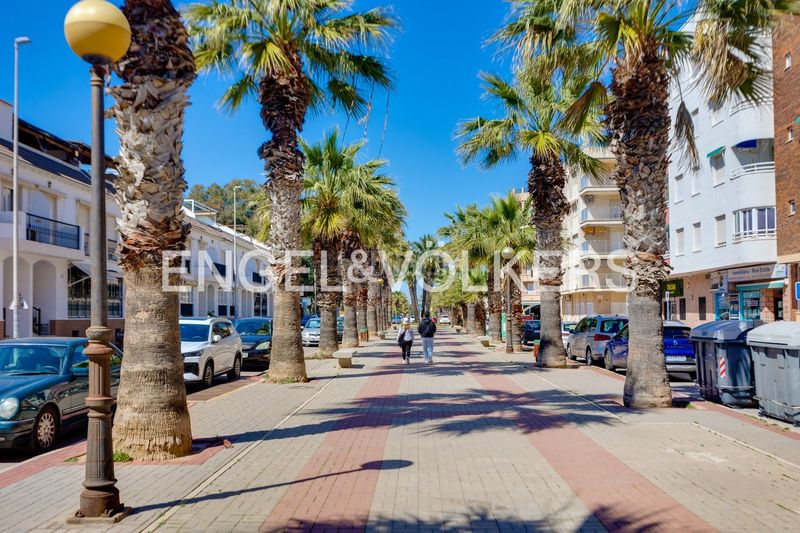 Foto c95d7e62-5f4a-4657-9ba4-49f86541f568. Flat with heating parking pool in Puerto Deportivo Guardamar del Segura