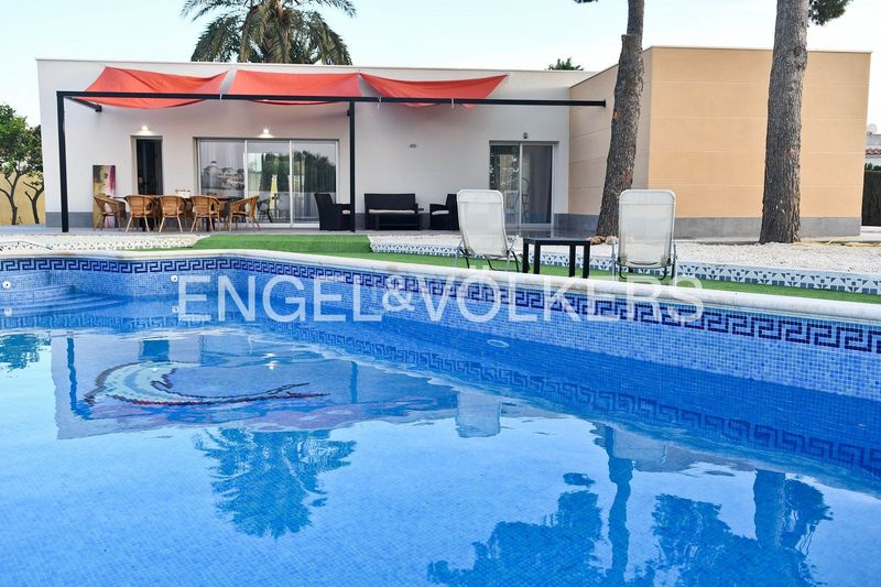Foto e5a14a31-39e2-4cf4-9f39-9ad28c460a81. Lloguer casa amb calefacció aparcament piscina a Torrevieja