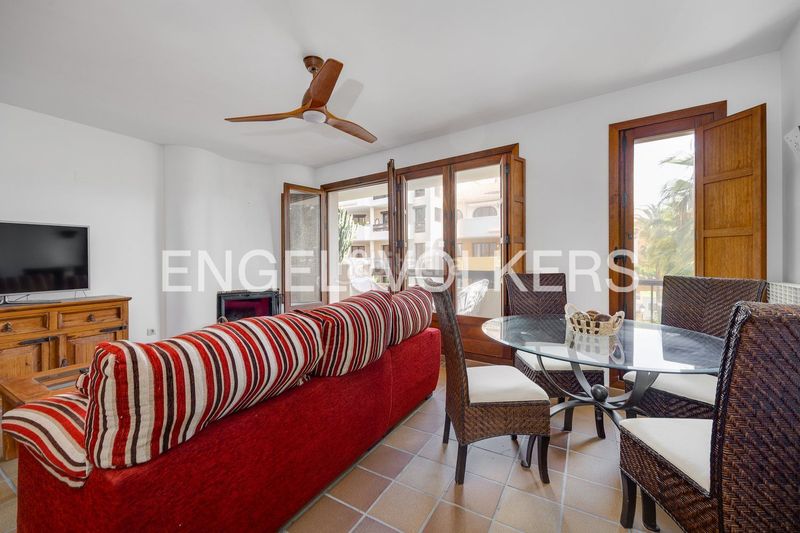 Foto 4f7fc9f4-61ad-4922-a60f-203e03fadaed. Flat with heating parking pool in Punta Prima Torrevieja