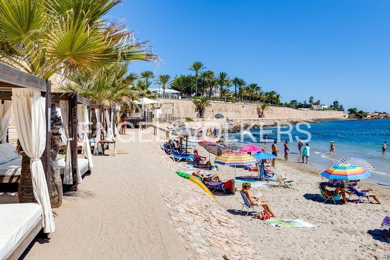 Foto cca54848-753b-490a-b0ad-6d5f55ee1575. Flat with heating parking pool in Punta Prima Torrevieja