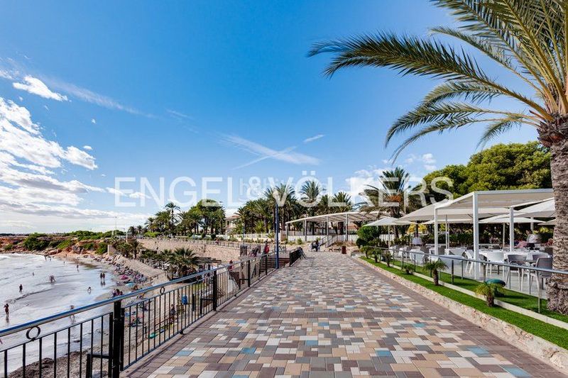 Foto ea070205-755b-407b-ba42-8a6db64be51a. Flat with heating parking pool in Punta Prima Torrevieja