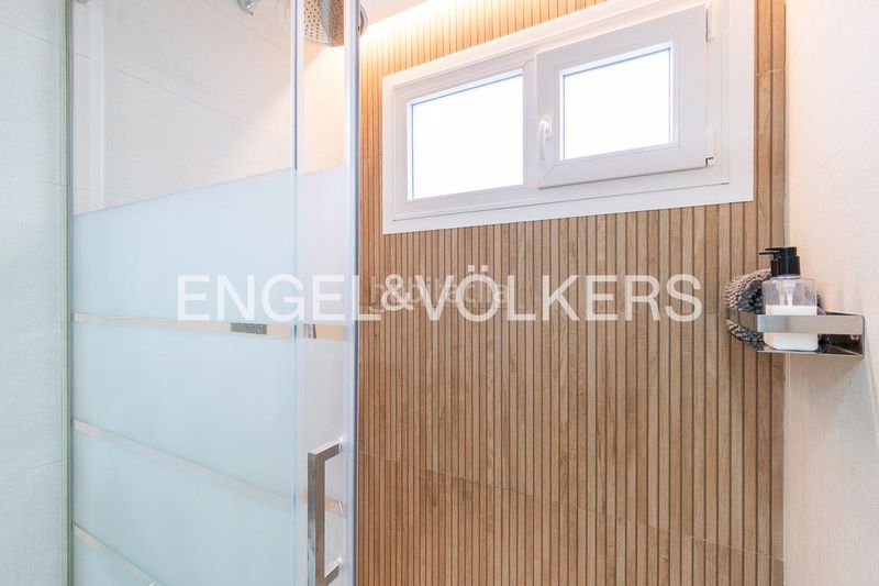 Foto d76e3e2d-0ab7-49bc-b314-3d8b103b9228. Location attique avec chauffage dans Centro - Muelle Pesquero Torrevieja