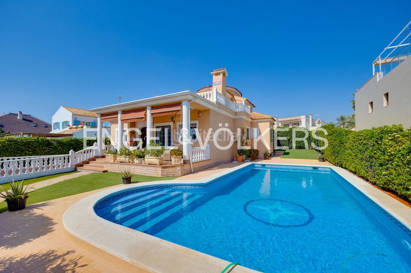 Foto 1dbe0e48-6708-4557-a1b3-59ba53693fd7. Masia amb calefacció aparcament piscina a Cañada del Molino Torrevieja
