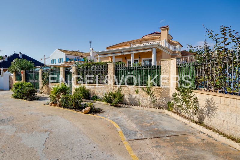 Foto 55d54826-bdf8-4b91-a73b-b58b5ef2b28a. Masia amb calefacció aparcament piscina a Cañada del Molino Torrevieja