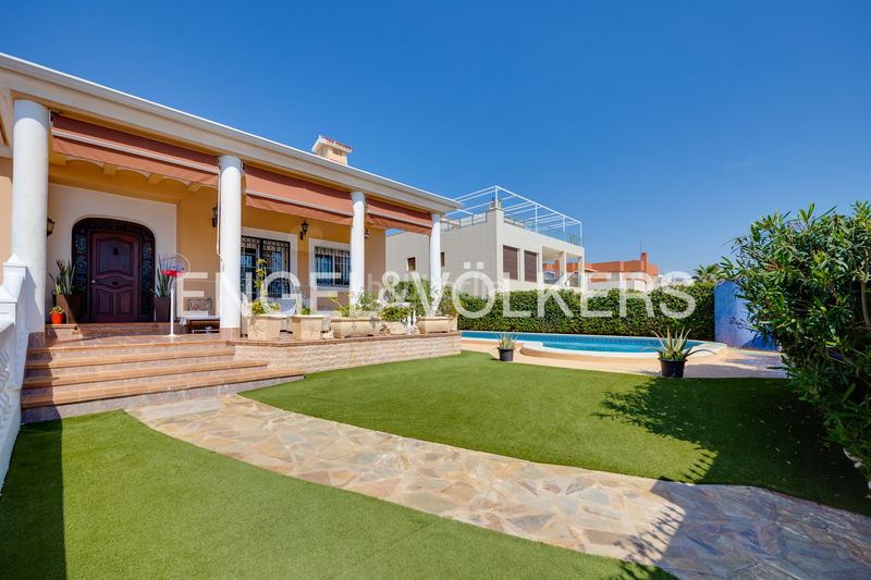 Foto b67c2b1e-4c9c-413c-89f0-2f6007782839. Masia amb calefacció aparcament piscina a Cañada del Molino Torrevieja