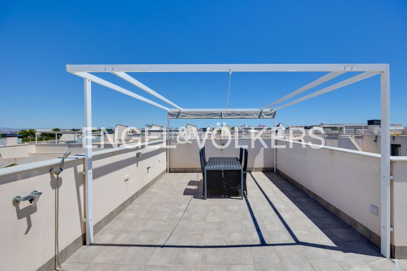 Foto aa5afbc1-c709-4a78-80b8-98f121c704b4. Casa amb calefacció aparcament piscina a La Veleta Torrevieja