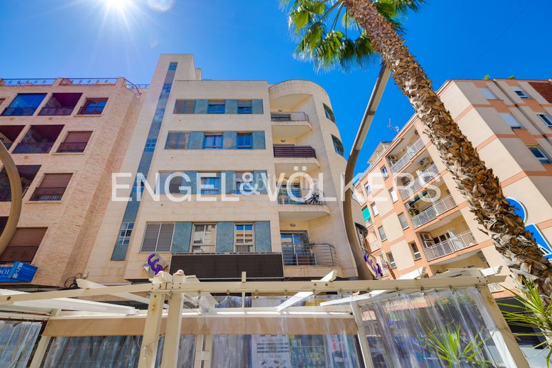 Foto a0e1fee8-47dd-4141-9320-a5d633a82885. Pis amb calefacció a Centro - Muelle Pesquero Torrevieja