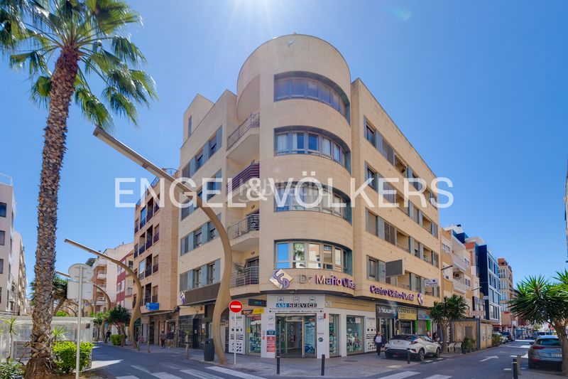 Foto c0d8df57-4057-4da9-9a61-62dfc171c47f. Pis amb calefacció a Centro - Muelle Pesquero Torrevieja
