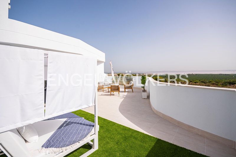 Foto 8ca4cfff-a96c-493a-9d2e-9e5a6ec6704d. Casa a schiera con riscaldamento parcheggio piscina in Torrevieja