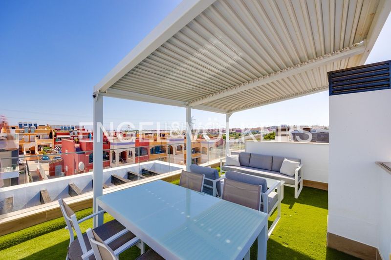 Foto 45694386-9079-4e90-90bf-a04014e430d7. Casa amb calefacció piscina a Los Almendros Orihuela