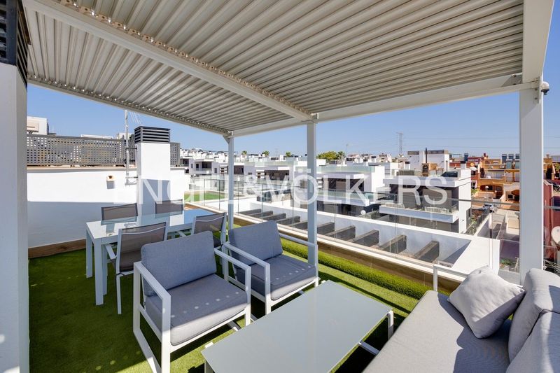 Foto c8d82e70-c3ed-46c7-98e6-e4a16c798ad4. Casa amb calefacció piscina a Los Almendros Orihuela