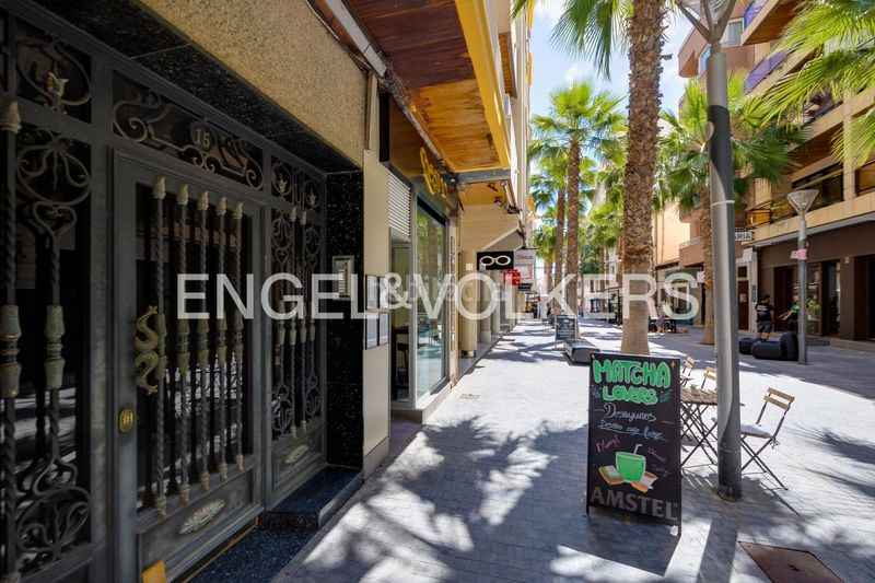 Foto aea09fb6-b68a-46b4-afc5-0fb44c87136e. Pis amb calefacció a Centro - Muelle Pesquero Torrevieja