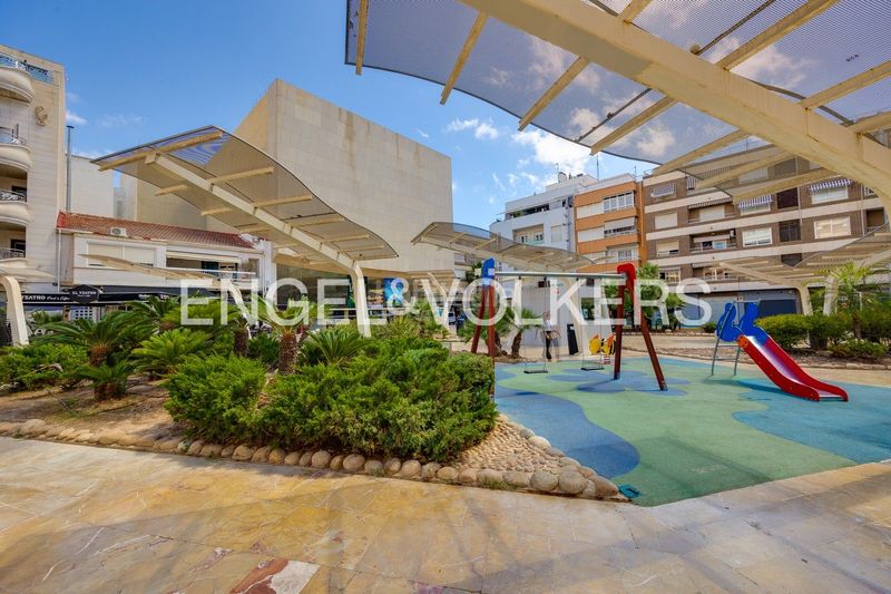 Foto ecbd7176-e5bb-44f0-a809-980129067941. Pis amb calefacció a Centro - Muelle Pesquero Torrevieja