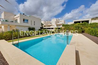 Àtic a Algorfa. Apartamento con garaje y piscina en res. grecia en la finca golf