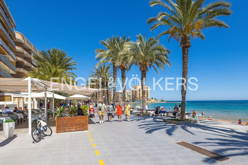 Foto 484e7f60-74d5-497c-873e-a944294a2431. Pis amb calefacció a Zona Playa del Cura Torrevieja
