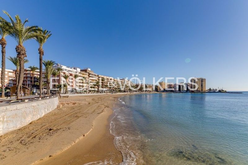 Foto 4c58dbfa-d20e-42d4-8e20-bf4c53fcdab9. Pis amb calefacció a Zona Playa del Cura Torrevieja