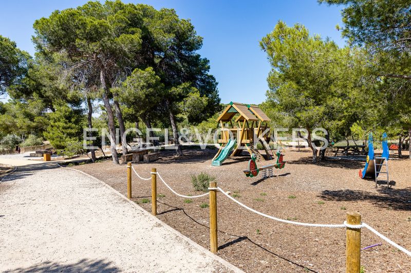 Foto cfe27863-1003-473d-9675-e33d7820e0bb. Àtic amb calefacció aparcament piscina a La Marquesa Rojales