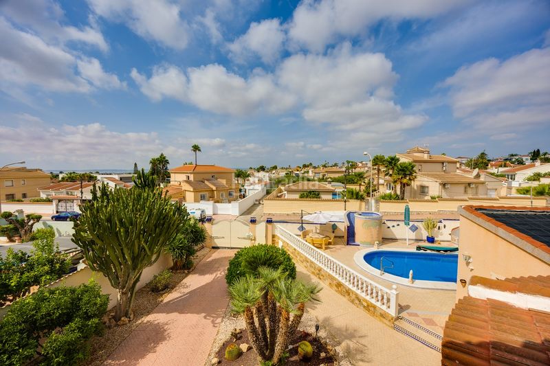 Foto 935ca797-7ac3-41d5-b5f8-84632afda972. Casa amb calefacció aparcament piscina a Centro de la Ciudad Quesada Rojales