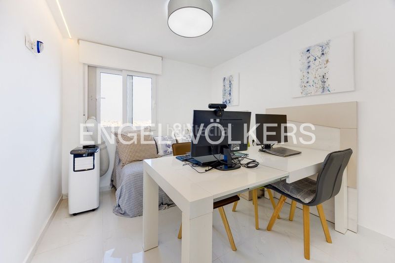 Foto 07b5d16c-2da3-4b6c-bdeb-aa0857d1e41a. Flat with heating parking pool in Zona Playa del Cura Torrevieja