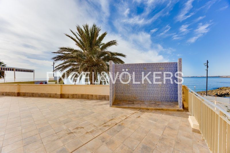 Foto 155b617f-9373-490a-af50-24bb4518c3f2. Flat with heating parking pool in Zona Playa del Cura Torrevieja
