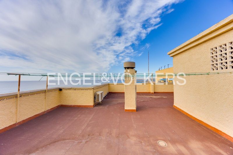 Foto 4045a333-260c-4256-b814-c6312b5bb65b. Flat with heating parking pool in Zona Playa del Cura Torrevieja