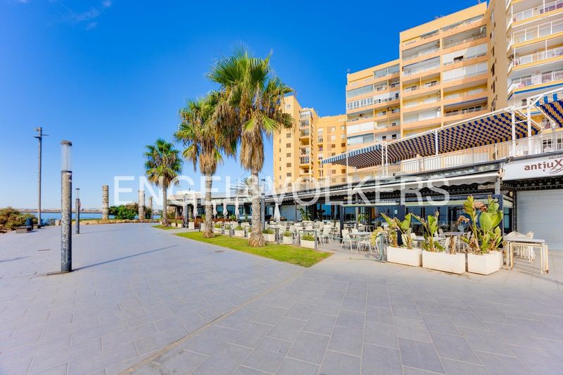 Foto 57a49868-53dc-4f9d-8f93-edb6019616b6. Flat with heating parking pool in Zona Playa del Cura Torrevieja