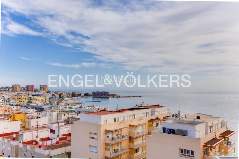 Foto 82f94f46-b27b-4bb4-945a-64d93f0ee316. Flat with heating parking pool in Zona Playa del Cura Torrevieja