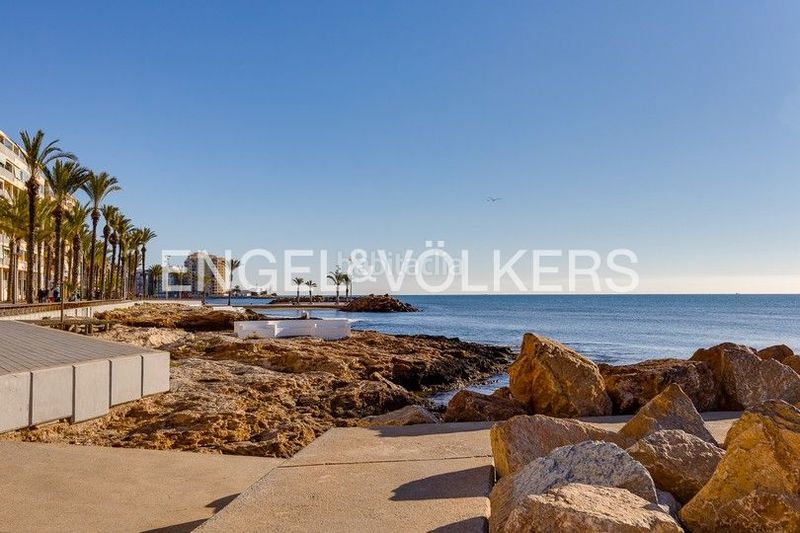Foto 92f1e7af-b00b-4e9f-96a2-342568273ea1. Flat with heating parking pool in Zona Playa del Cura Torrevieja