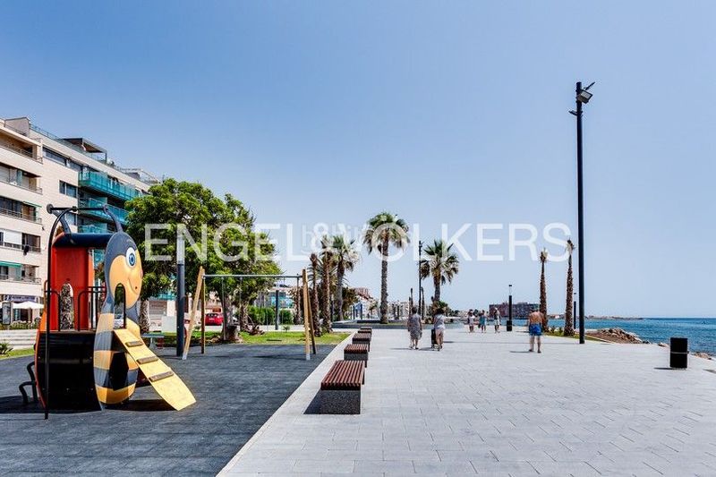 Foto 9685ac19-5a2a-481e-9c37-429cbddda361. Flat with heating parking pool in Zona Playa del Cura Torrevieja