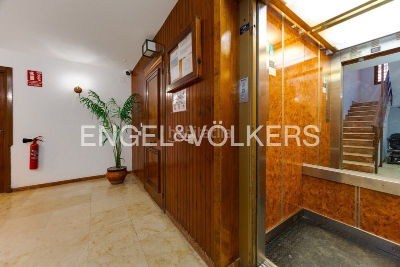 Foto e620834b-1993-44c0-bbec-ff139a681ffb. Flat with heating parking pool in Zona Playa del Cura Torrevieja