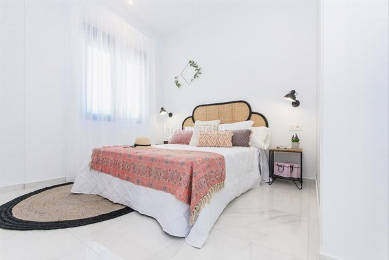 Foto e8db361f-561f-4e86-99e0-e445ee390a7e. Casa villa de obra nueva con piscina en vistabella golf en Orihuela