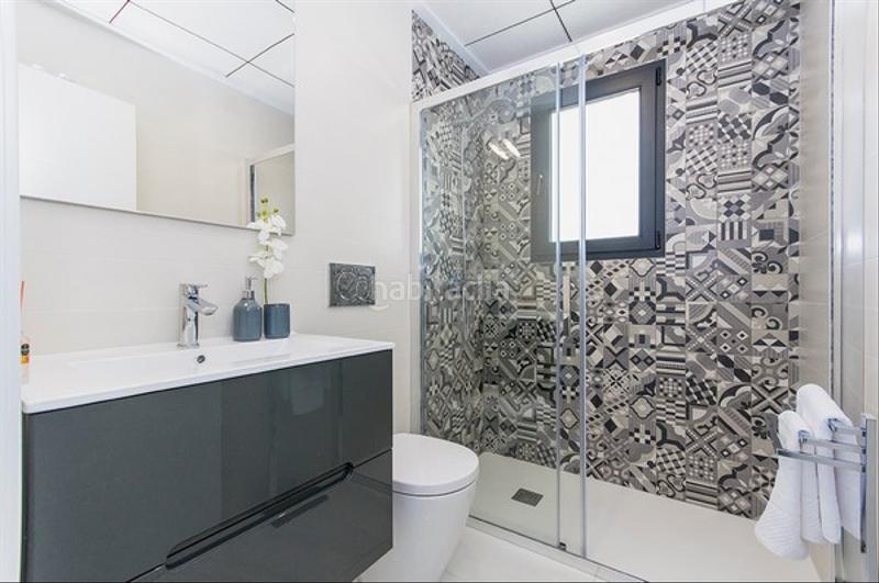 Foto fd7a43cd-83f3-45c1-97a3-cf7028ef920e. Casa villa de obra nueva con piscina en vistabella golf en Orihuela