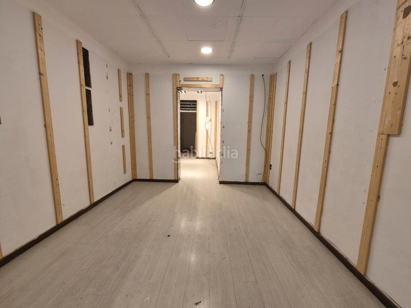 Foto 5edf7f62-8a2e-45f5-a579-cb34d55c4c85. Alquiler local comercial local en alquiler junto plaza sant jaume en Barcelona