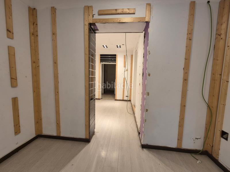 Foto de428f98-29d0-404f-bb96-19a722708b1b. Alquiler local comercial local en alquiler junto plaza sant jaume en Barcelona