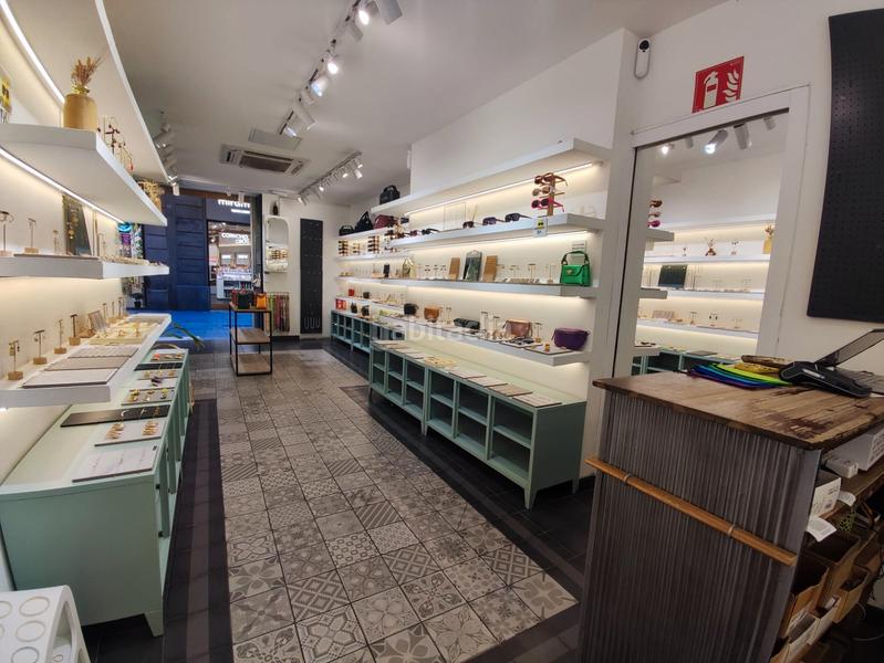 Foto 8bde5720-9520-4e3e-9b0c-0fb0da4fa792. Alquiler local comercial local en alquiler en calle comtal en Barcelona