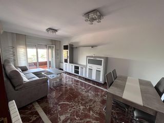 Affitto Appartamento in Barrio de Zaidín. Piso para parejas o estudiantes