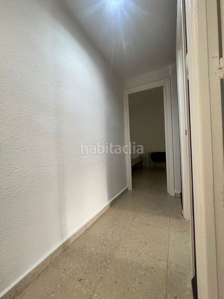 Foto c24ab75c-9eb5-4670-846d-8e8abde61801. Alquiler piso en camino de ronda 42 alquiler chicas estudiantes en Granada