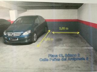 Parking coche en Calle del valle de pinares llanos 8