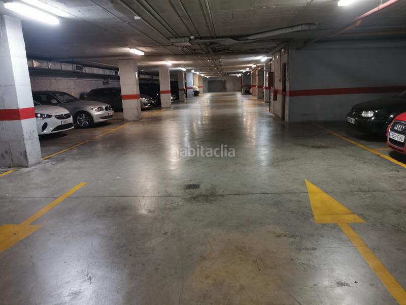 Foto c66264ce-ea9d-4dd5-867b-c25f6d79e30d. Car parking in carrer de les illes canàries 78 in Valencia
