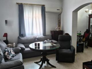Piso  Calle valdés leal 1. Se vende magnífico piso céntrico en cantillana