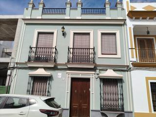 Casa adosada en Calle miguel de unamuno 11. Se vende magnifica casa de dos plantas en villaverde del rio