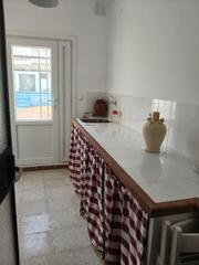 Reihenhaus  Calle antonio machado 57. Se vende casa céntrica de dos plantas en villaverde del rio