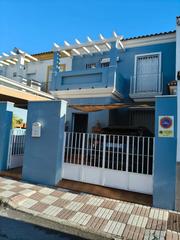 Maison jumelée  Calle jorge guillén 108. Se vende  estupenda casa adosada en villaverde del rio