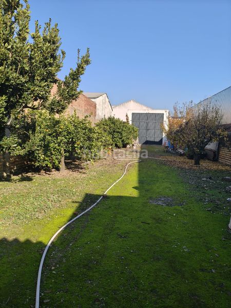 Foto 0c30923a-53c0-40b7-9c30-b7362d30c3d8. Maison jumelée dans calle cañaveral 49 dans Villaverde del Río