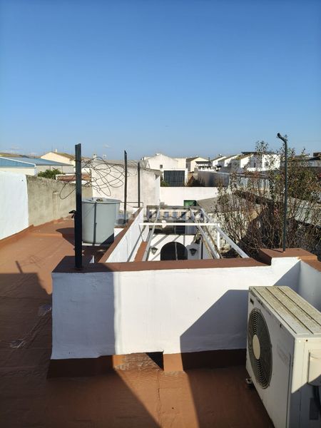 Foto ad5bf657-c022-4e61-8d77-c10e1b7a95a7. Maison jumelée dans calle cañaveral 49 dans Villaverde del Río